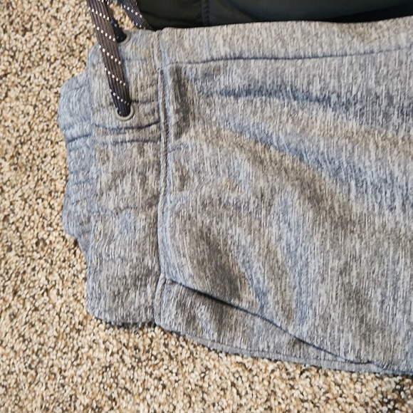 3 pairs of pants - Picture 2 of 6